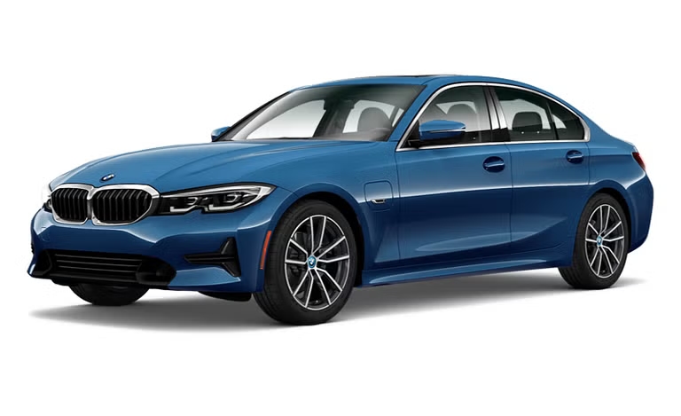 BMW 330e Front