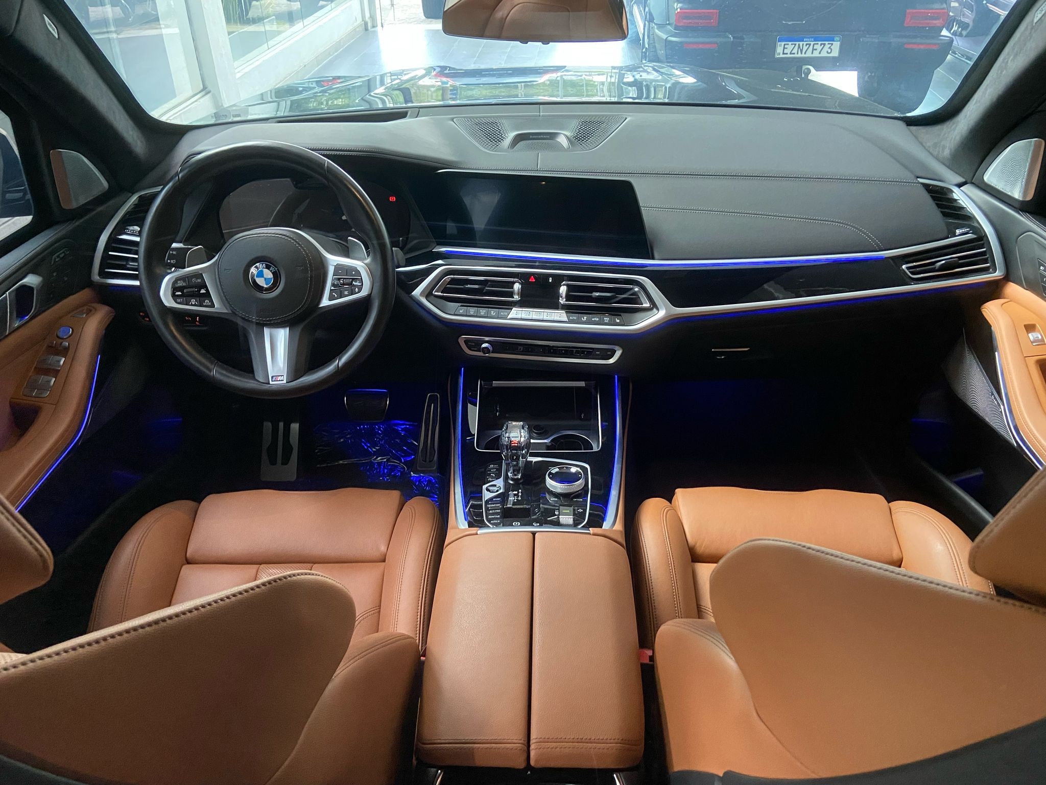BMW X7 50i Back